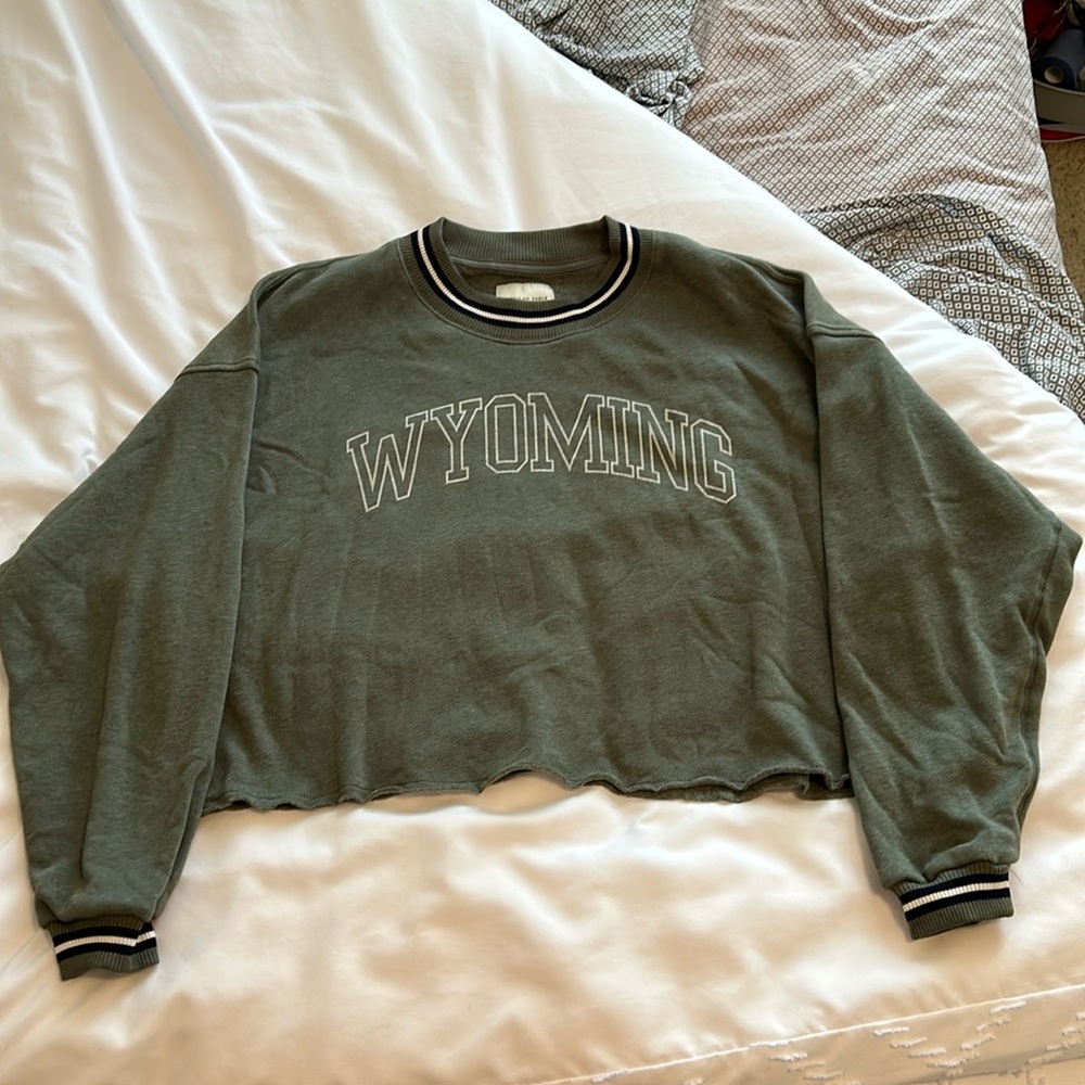 AMERICAN EAGLE Cropped Cotton Sweatshirt. Size XS VERY SOFT